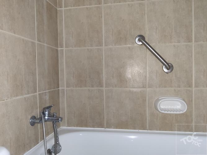 Recién remodelado!,1D piso 4, a una cuadra de Metro M. Montt