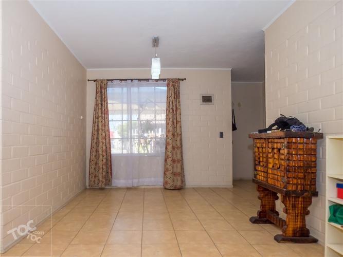 Casa 2 pisos cercana a General Velásquez