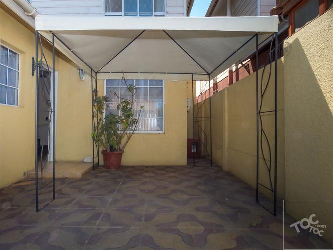 Casa 2 pisos cercana a General Velásquez