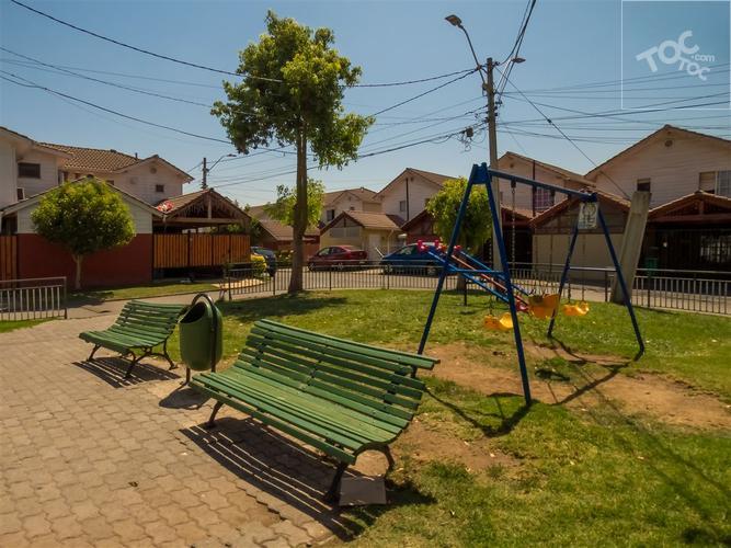 Casa 2 pisos cercana a General Velásquez
