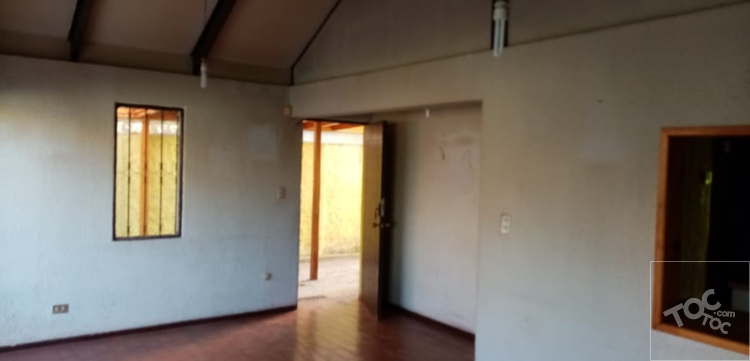 Oportunidad¡¡¡Venta casa cercana a Rojas Magallanes/ Av la Florida ( conversable)