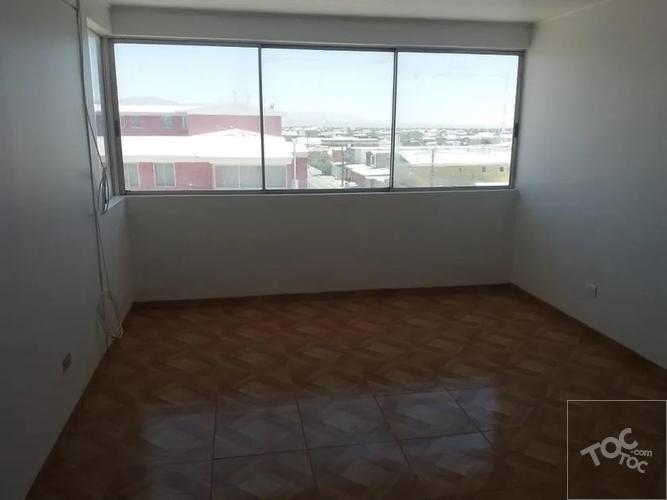 Se vende departamento con tres dormitorios