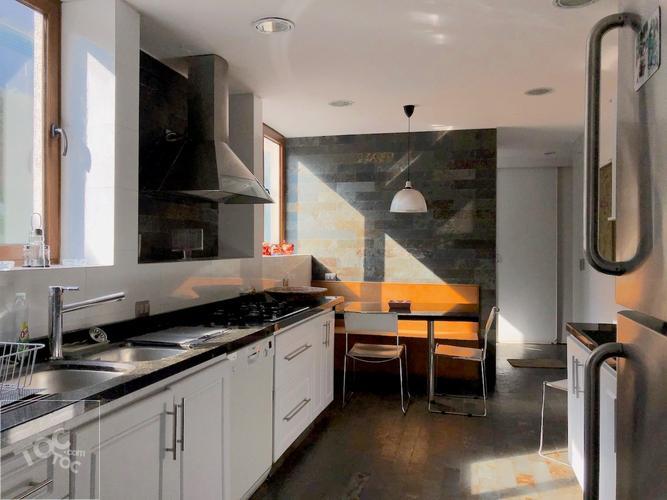 Moderna casa en condominio con preciosa vista