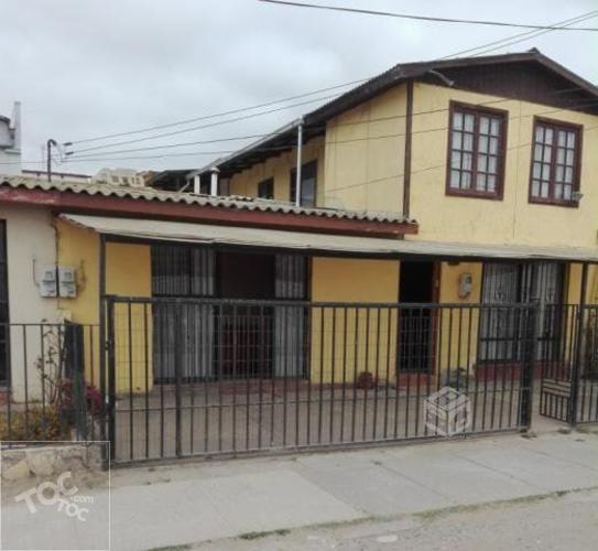 Avenida Juan Cisternas con Avenida Cuatro Esquinas