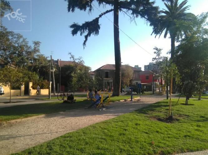 Dublé Almeyda a pasos metro Monseñor Eyzaguirre, Ñuñoa