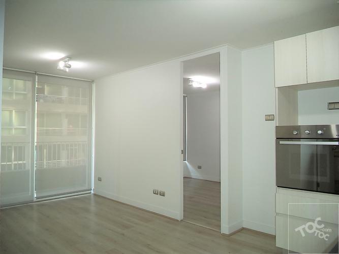 ARRIENDO METRO SANTA LUCIA / SANTA ROSA / TARAPACA