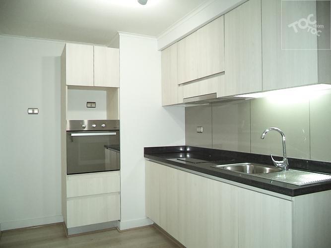 ARRIENDO METRO SANTA LUCIA / SANTA ROSA / TARAPACA
