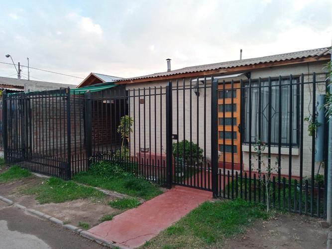 Maipú Diego Barros Ortiz – Universidad Católica, casa 3D-1B, dos estacionamientos. Se Vende