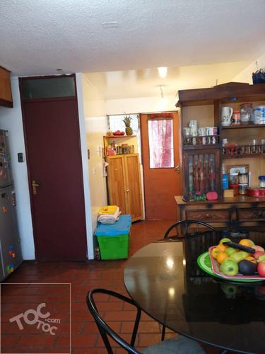 Se vende Casa pasaje colina 670 casa, Puente Alto