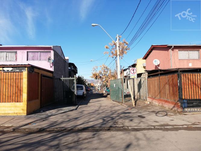 Se vende Casa pasaje colina 670 casa, Puente Alto