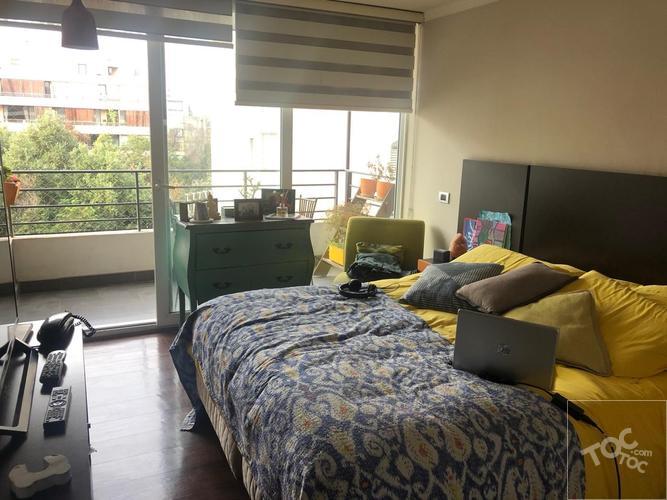 Magnífico y nuevo depto. 3 dormitorios más servicios, 4 baños, estacionamiento y bodega.