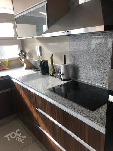 Magnífico y nuevo depto. 3 dormitorios más servicios, 4 baños, estacionamiento y bodega.