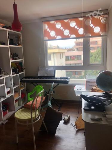 Magnífico y nuevo depto. 3 dormitorios más servicios, 4 baños, estacionamiento y bodega.