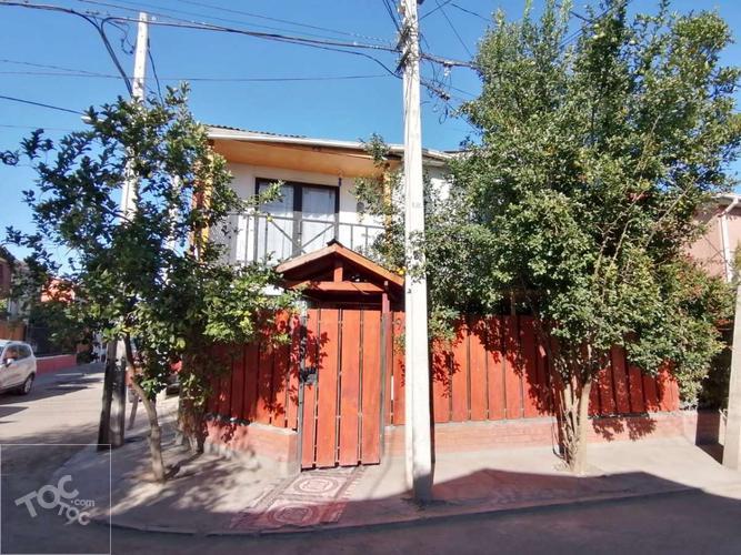 Casa en Villa los Adobes