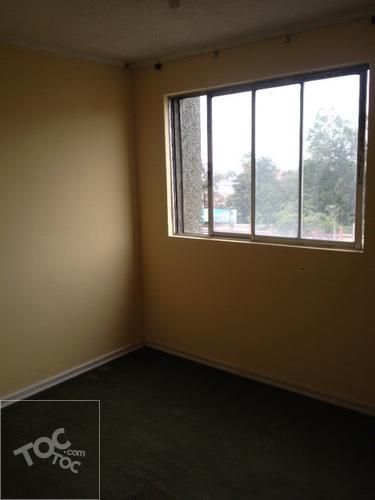 Arriendo departamento, tres dormitorios, dos baños, estacionamiento.