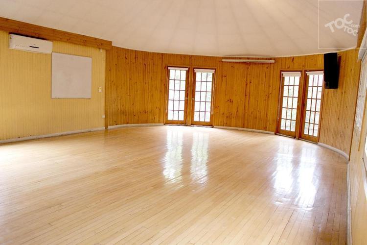Hermosa casa en la Reina con Extenso Terreno