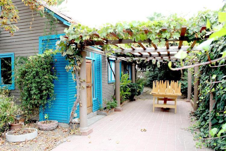 Hermosa casa en la Reina con Extenso Terreno