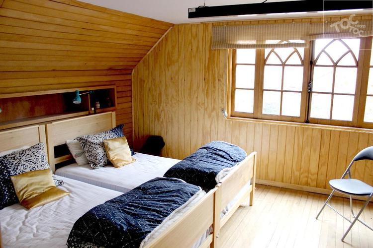 Hermosa casa en la Reina con Extenso Terreno