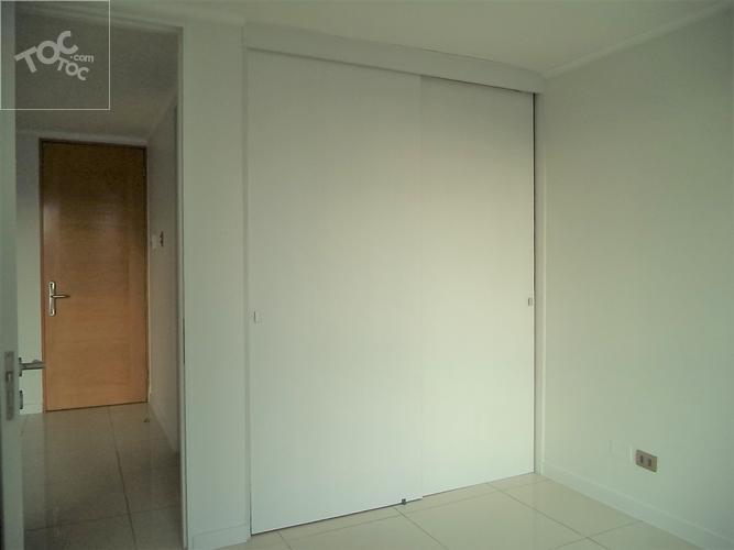 ARRIENDO METRO SANTA LUCIA / SARA DEL CAMPO / CARMEN