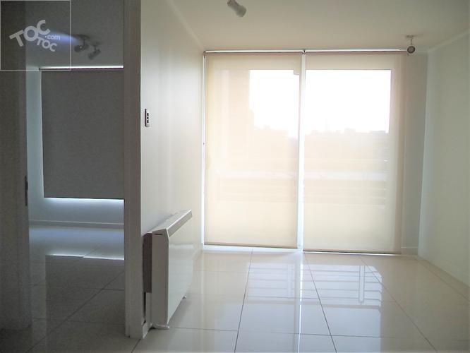 ARRIENDO METRO SANTA LUCIA / SARA DEL CAMPO / CARMEN