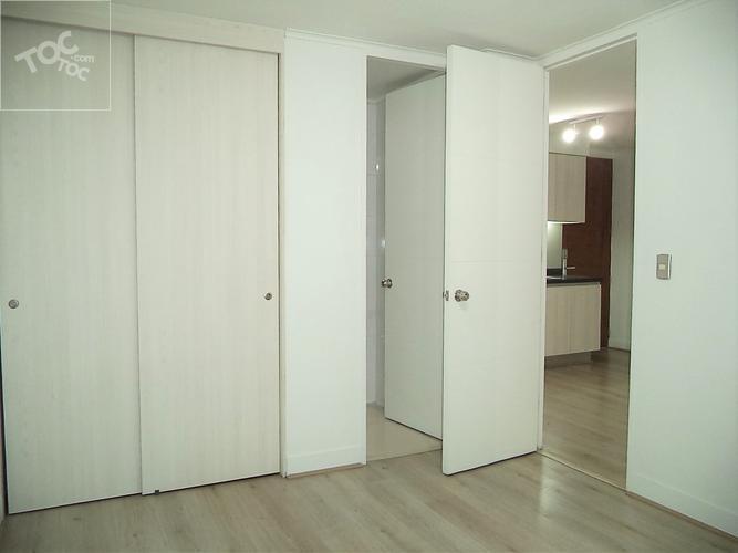 ARRIENDO METRO SANTA LUCIA / SANTA ROSA / TARAPACA