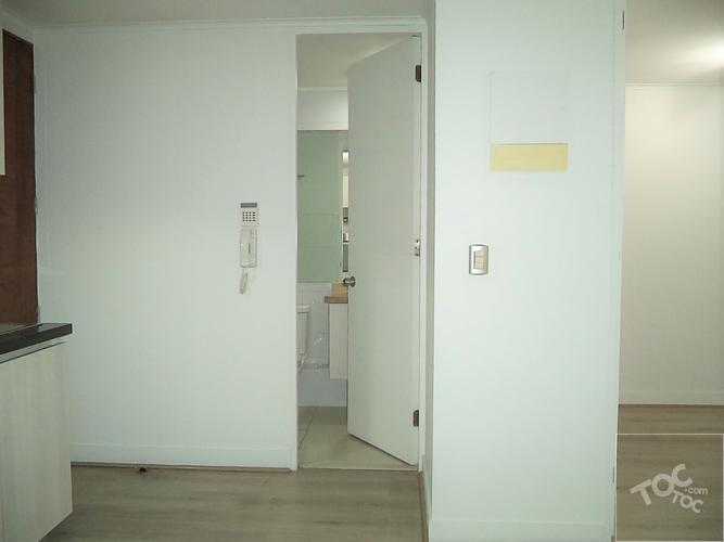 ARRIENDO METRO SANTA LUCIA / SANTA ROSA / TARAPACA