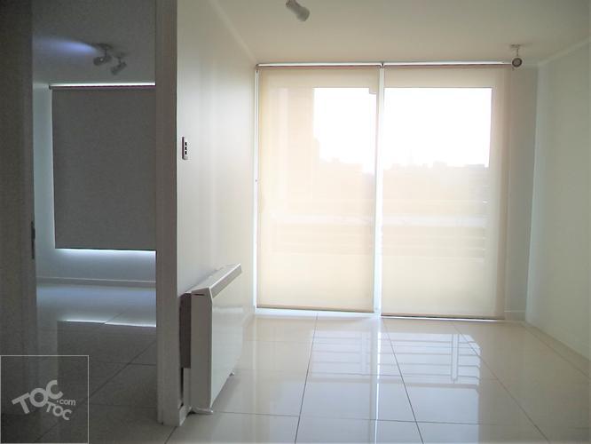 ARRIENDO METRO SANTA LUCIA / SARA DEL CAMPO / CARMEN