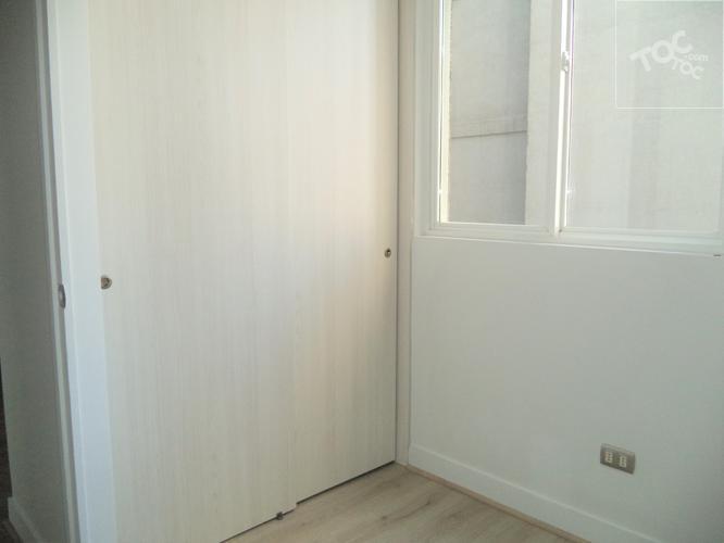 ARRIENDO METRO SANTA LUCIA / SANTA ROSA / TARAPACA