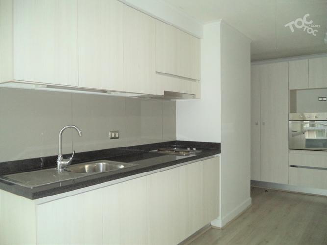 ARRIENDO METRO SANTA LUCIA / SANTA ROSA / TARAPACA