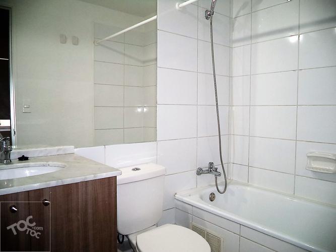 ARRIENDO METRO SANTA LUCIA / CARMEN / MARIN