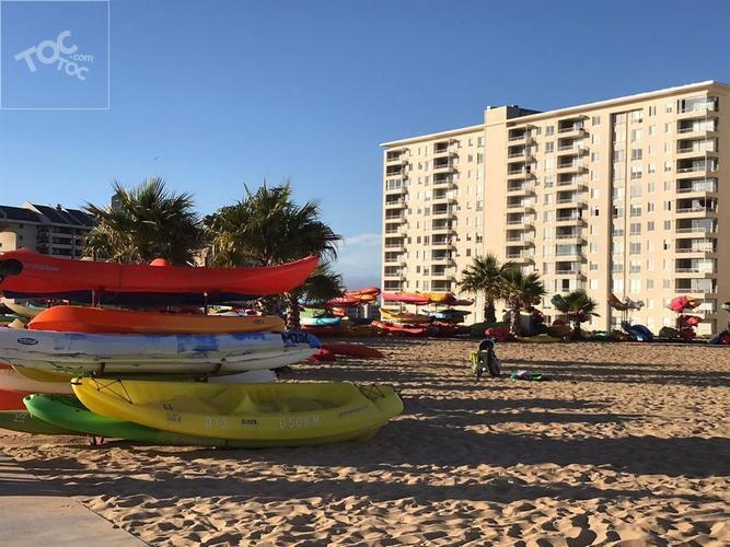 Frente a San Alfonso del Mar y Playa San Jerónimo