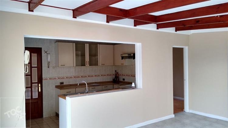 Gran casa de 161m² en Huertos Familiares frente a supermercado.