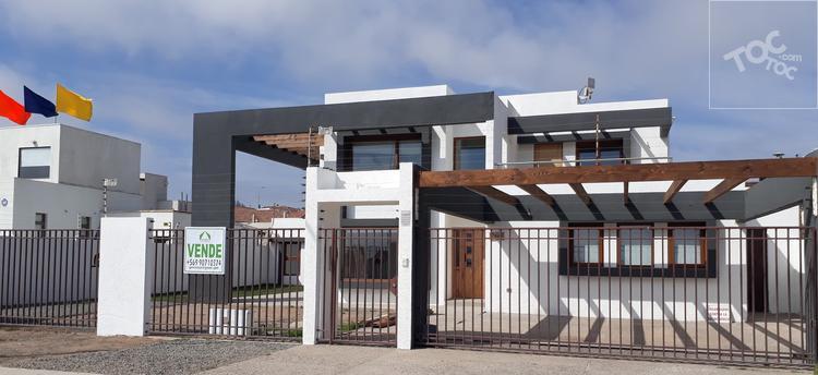Casa exclusiva en Rosario de Peñuelas