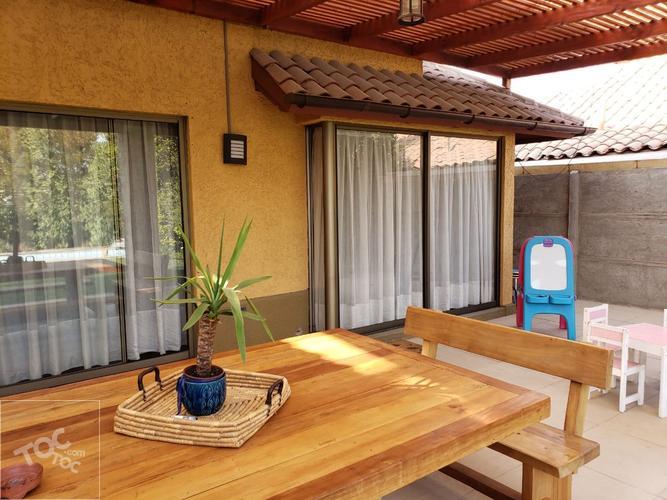 Hermosa casa en Ayres de Chicureo