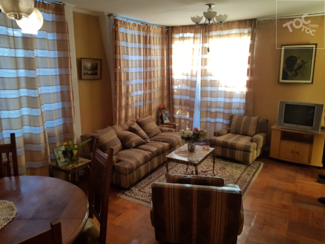 VENTA CASA calle Louisiana/ Alto Las Condes, Vitacura