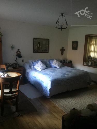 Casa 250 m2, 7 dormitorios, terreno 3.000 m2, Villarrica