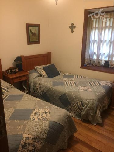 Casa 250 m2, 7 dormitorios, terreno 3.000 m2, Villarrica