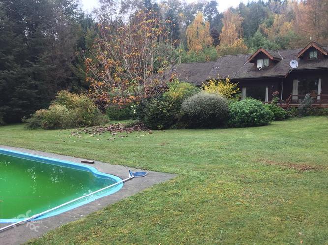 Casa 250 m2, 7 dormitorios, terreno 3.000 m2, Villarrica