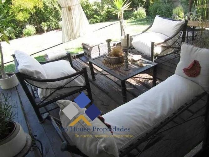Excelente Casa Mediterránea en Condominio Jardín Oriente Alto el Manzano Til-Til.