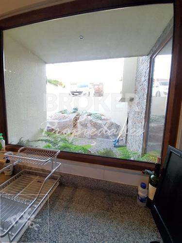 BROKER VENDE CASA LOMAS DE MONTEMAR NUEVA