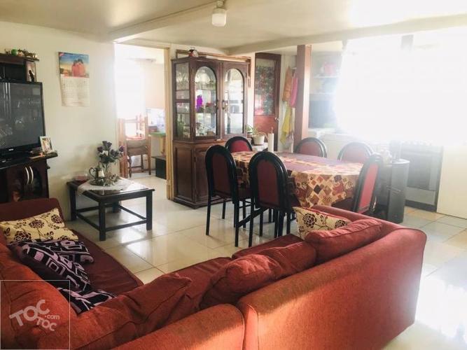 SE VENDE CASA DE DOS PISO EN CHILLAN...!!