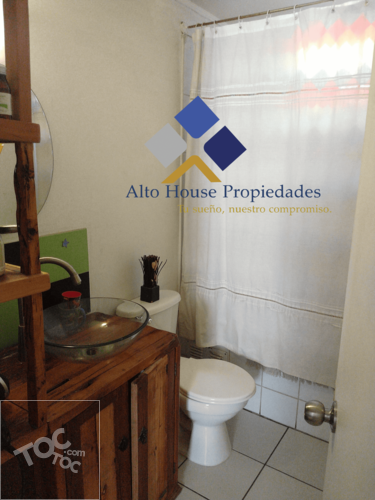 Se Vende Casa en Villa Fundadores, Renca