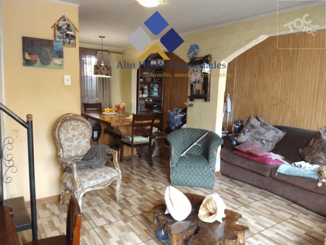 Se Vende Casa en Villa Fundadores, Renca