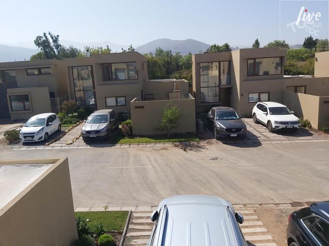 Vendo Casa en condominio Peumayen Chicureo, No perimetral