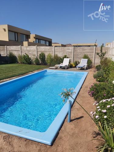 Vendo Casa en condominio Peumayen Chicureo, No perimetral