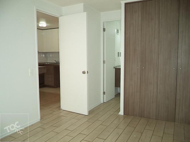 ARRIENDO METRO SANTA LUCIA / CARMEN / MARIN