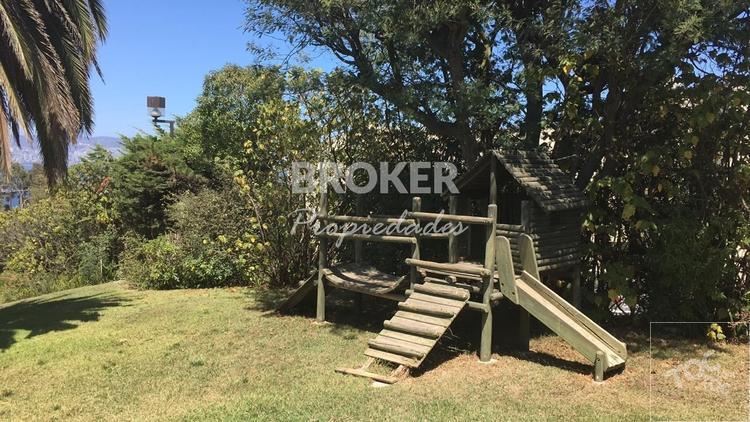 BROKER VENDE CASA CONDOMINIO CAMINO DEL ALTO