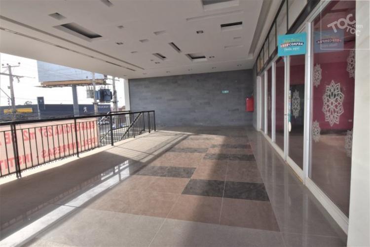 Local comercial Strep center balmaceda