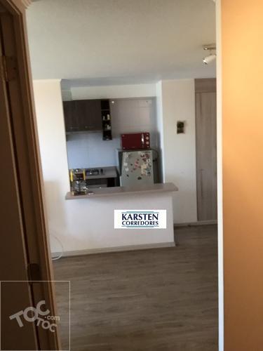 ARRIENDO DEPARTAMENTO 2D 1B CON ESTACIONAMIENTO EN CONDOMINIO LAGUNA NORTE / ZONA DE VALLE GRANDE / ENTRE LAMPA Y QUILICURA