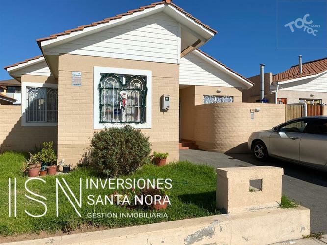 Amplia casa de 1 piso en condominio, sector Balmaceda frente a restaurante Lima limón